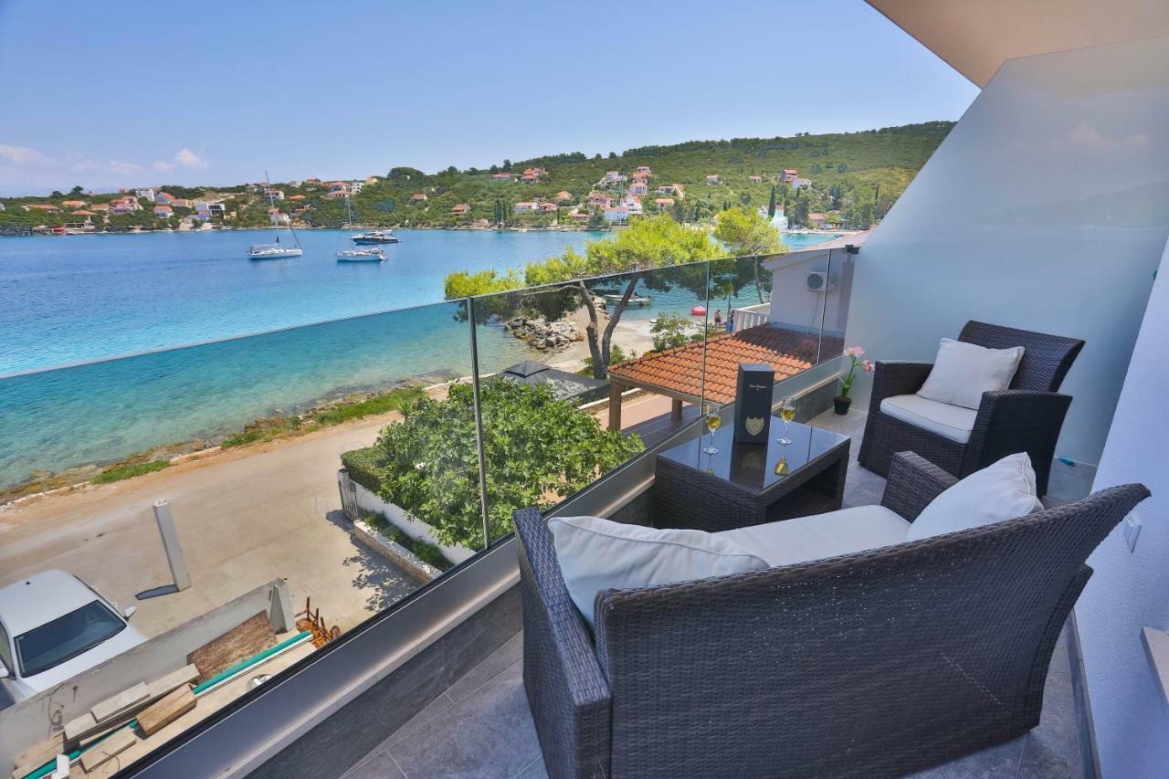 Hotel Paradise Punta Nečujam Екстериор снимка