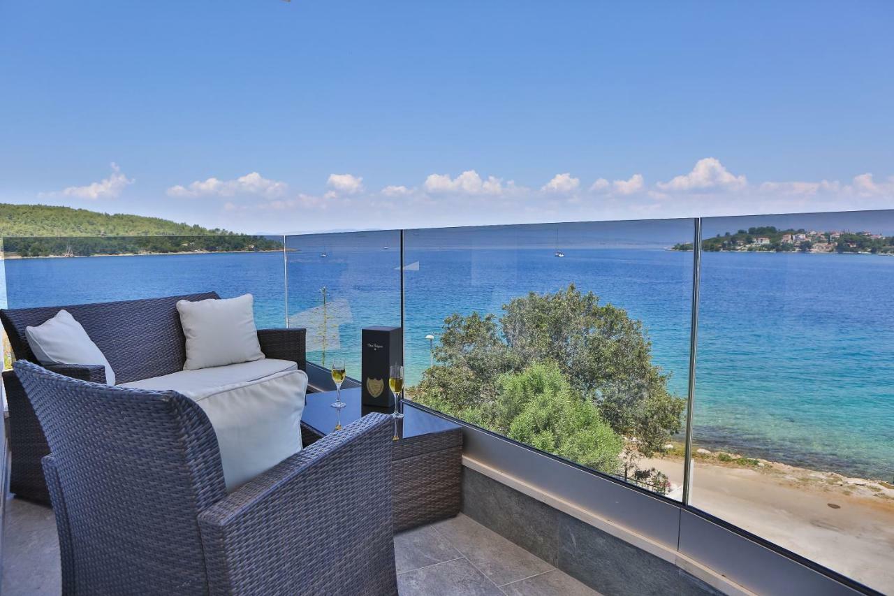 Hotel Paradise Punta Nečujam Екстериор снимка